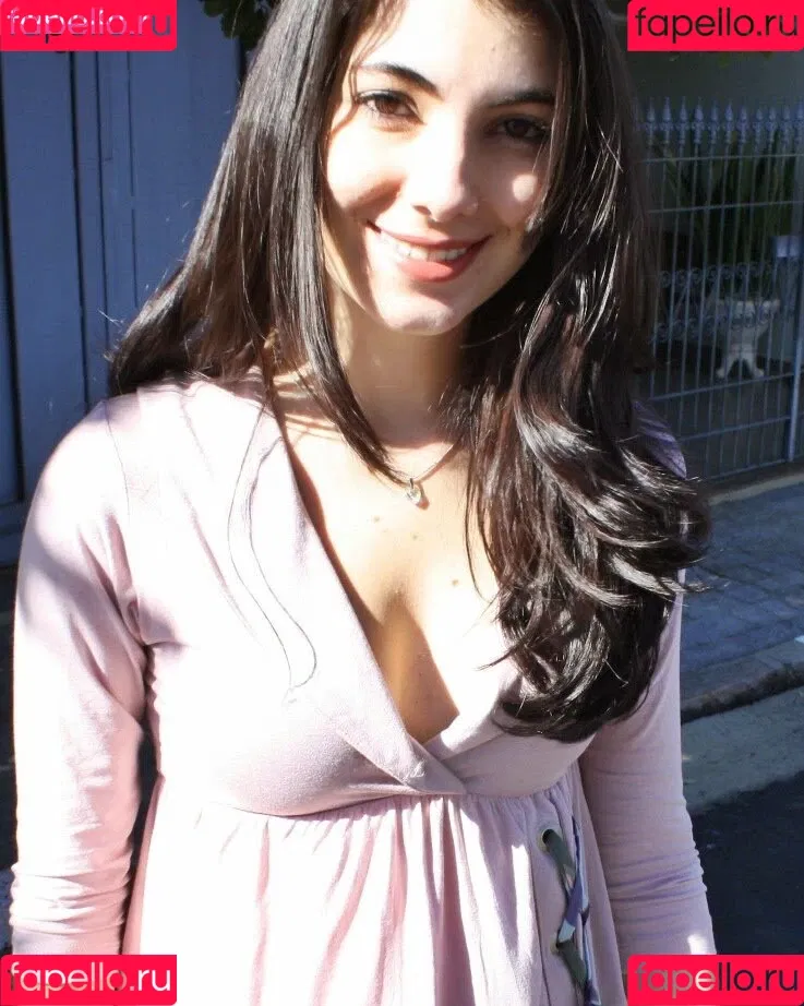 Sweet Carol / carolinarossi10 / curveswithcaroline Onlyfans Photo Gallery 