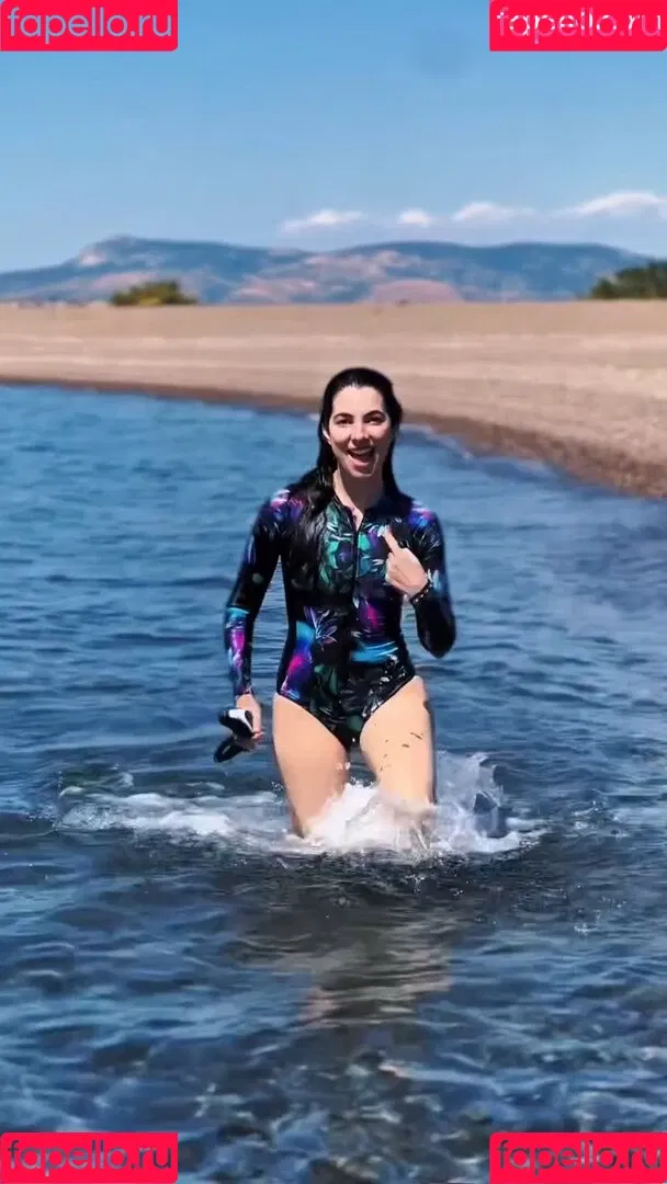 Sweet Carol / carolinarossi10 / curveswithcaroline Onlyfans Photo Gallery 