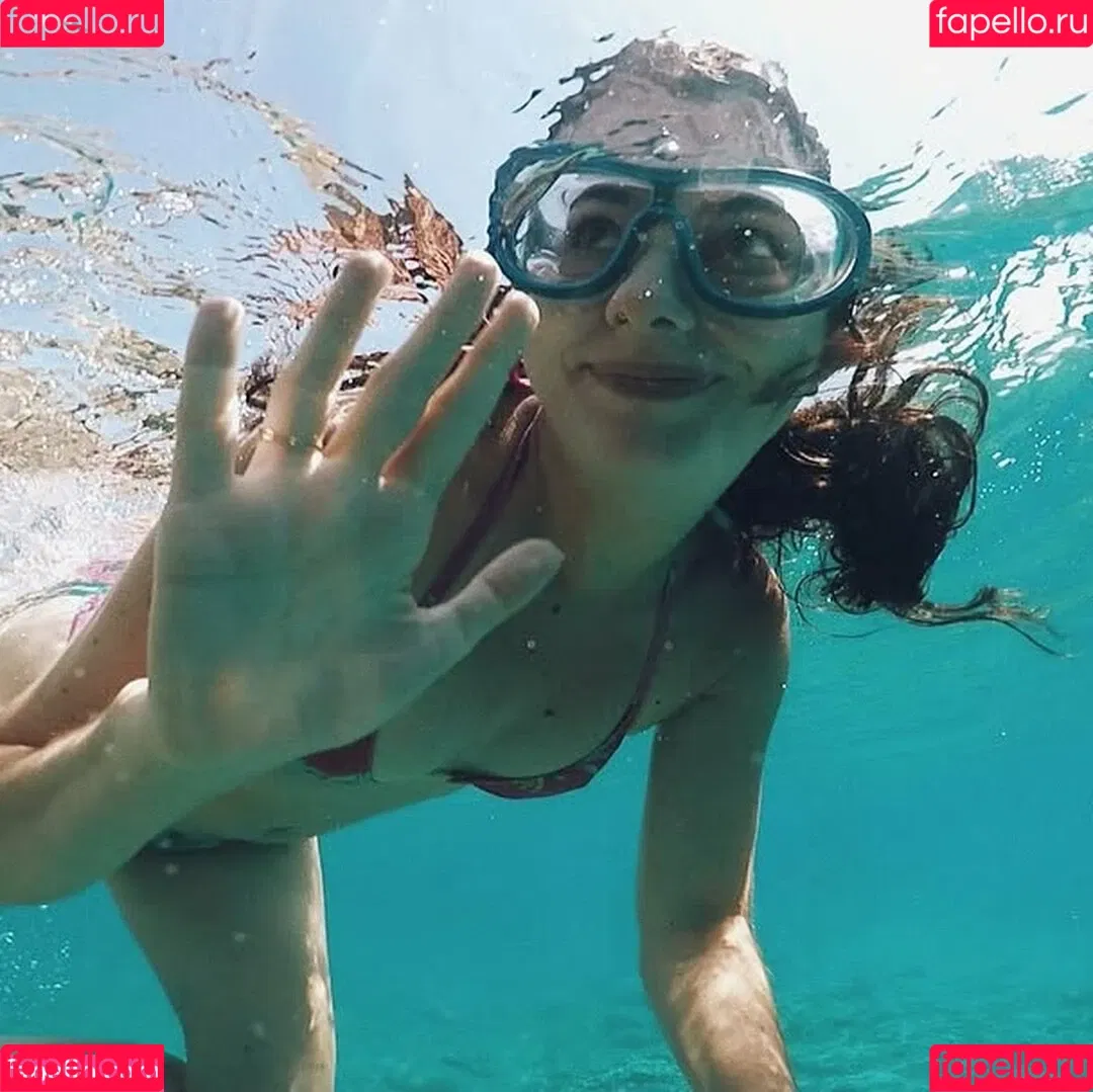 Sweet Carol / carolinarossi10 / curveswithcaroline Onlyfans Photo Gallery 