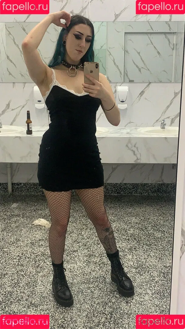 princess.demora_free / princesssss_vee Onlyfans Photo Gallery 