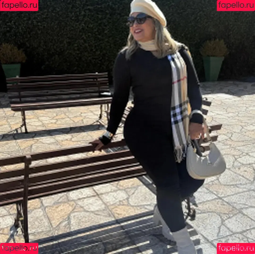 Casadas HotWife / https: / jessistone / marinarotty.ofc Onlyfans Photo Gallery 