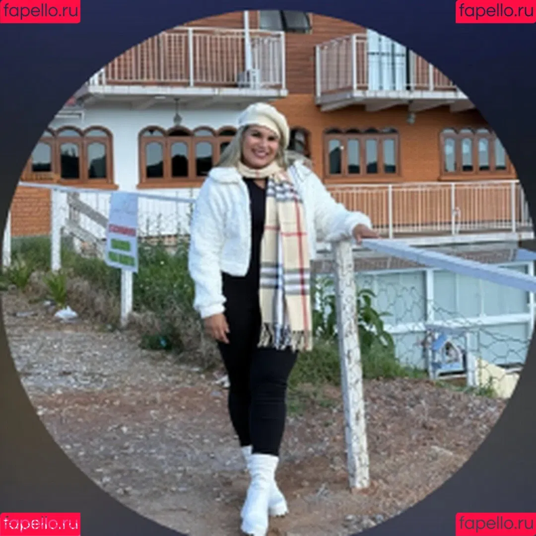 Casadas HotWife / https: / jessistone / marinarotty.ofc Onlyfans Photo Gallery 