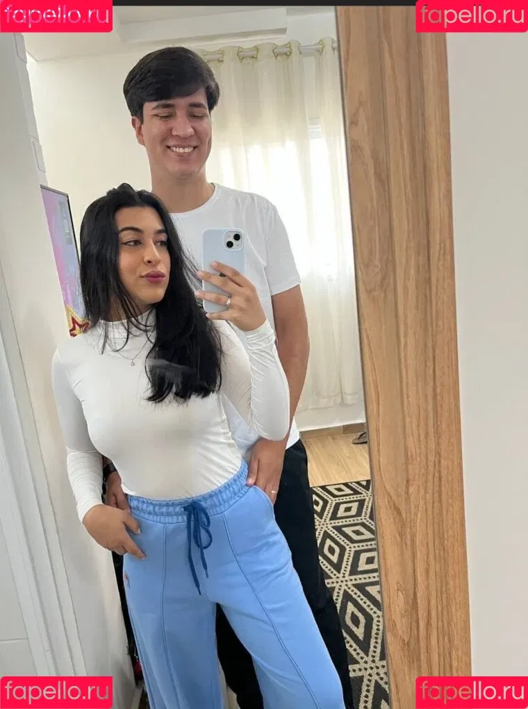 Casadas HotWife / https: / jessistone / marinarotty.ofc Onlyfans Photo Gallery 