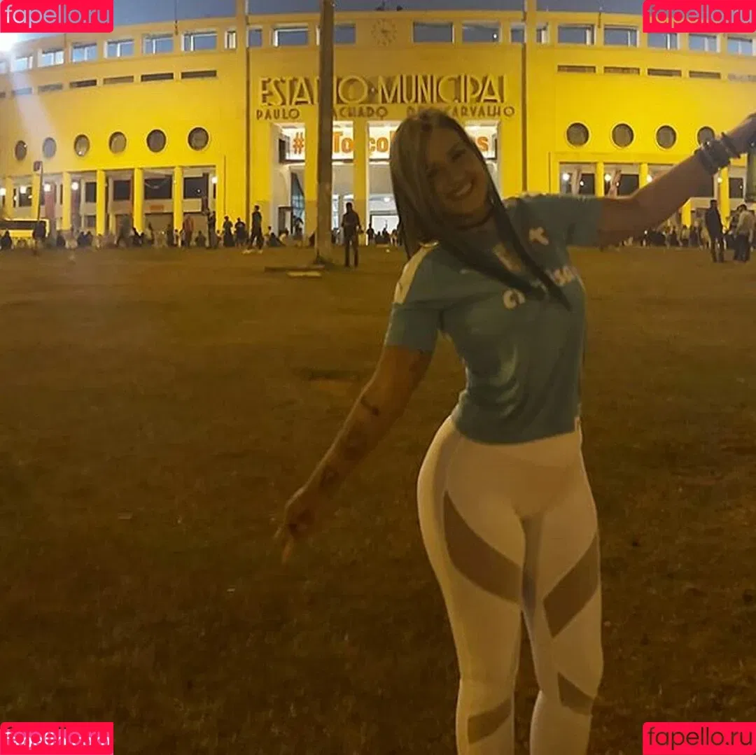 Casadas HotWife / https: / jessistone / marinarotty.ofc Onlyfans Photo Gallery 