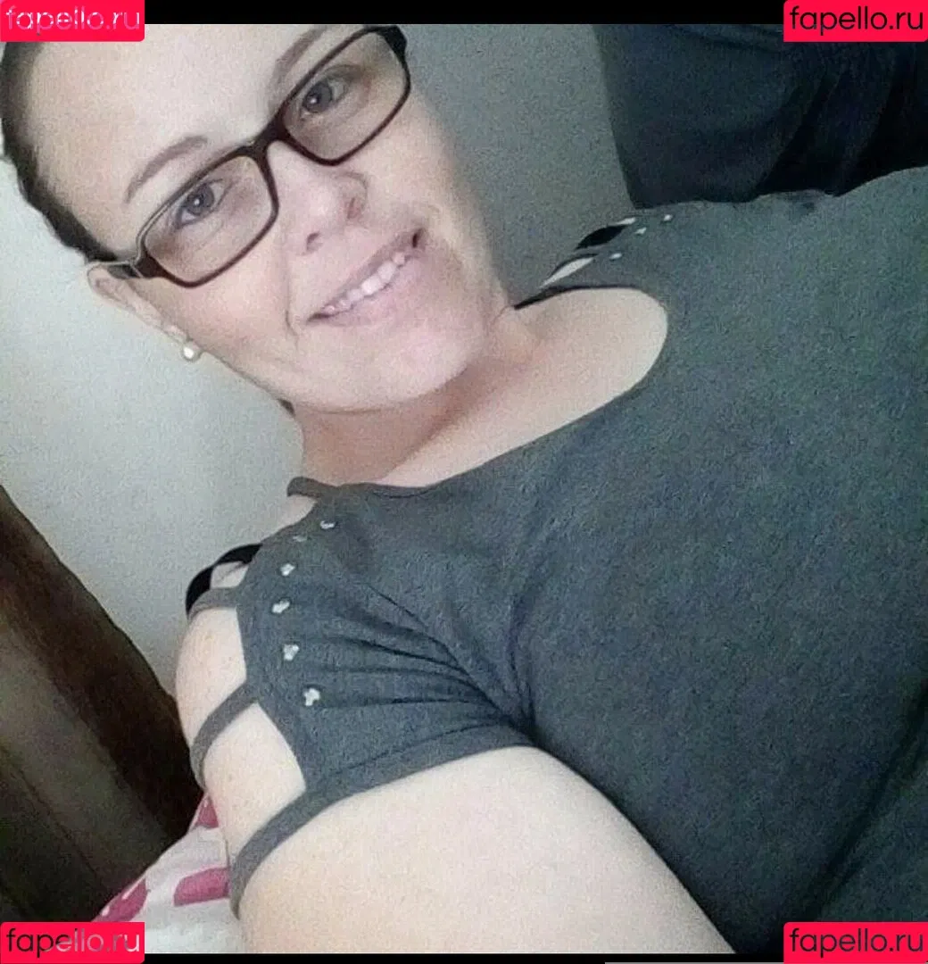 Casadas HotWife / https: / jessistone / marinarotty.ofc Onlyfans Photo Gallery 