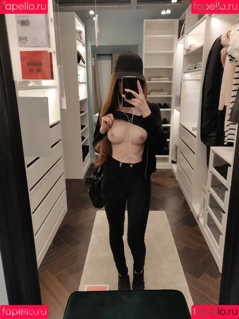 Rachel / lioness.in.the.rain / miss_in_tights / missintights / missinwolford Onlyfans Photo Gallery 