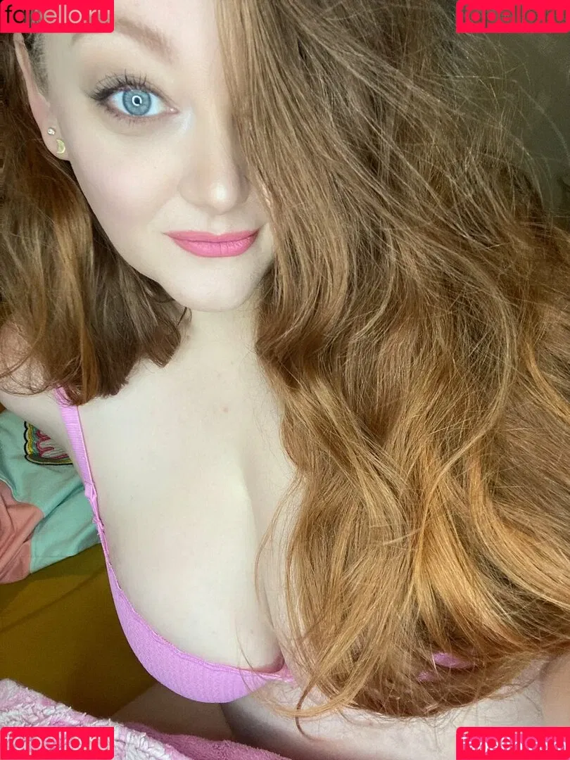 Rachel / lioness.in.the.rain / miss_in_tights / missintights / missinwolford Onlyfans Photo Gallery 