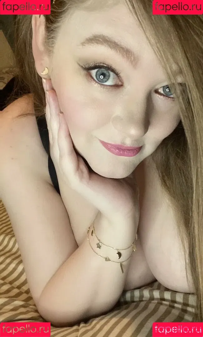 Rachel / lioness.in.the.rain / miss_in_tights / missintights / missinwolford Onlyfans Photo Gallery 