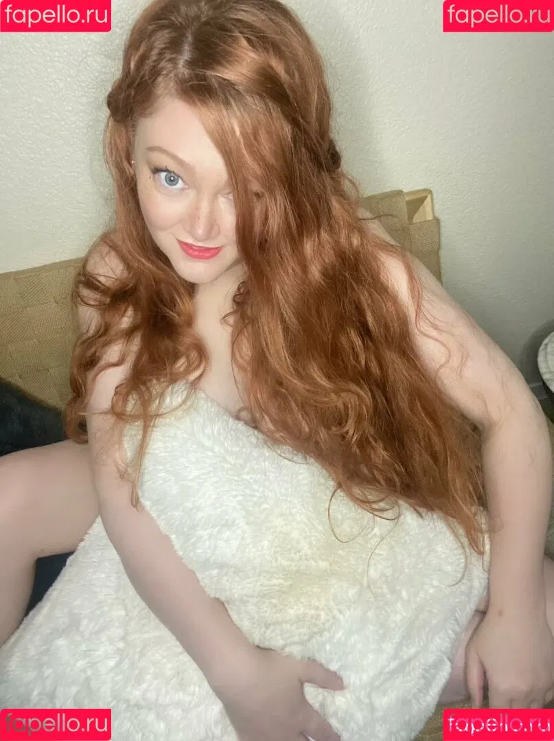 Rachel / lioness.in.the.rain / miss_in_tights / missintights / missinwolford Onlyfans Photo Gallery 