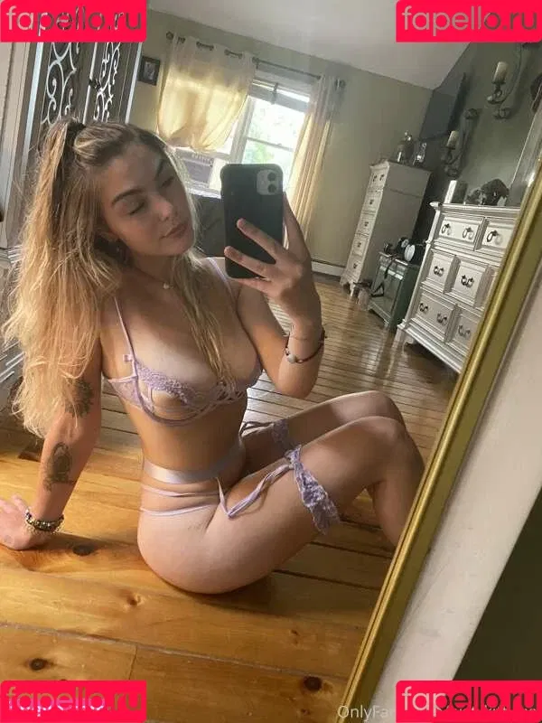 Rachel / lioness.in.the.rain / miss_in_tights / missintights / missinwolford Onlyfans Photo Gallery 