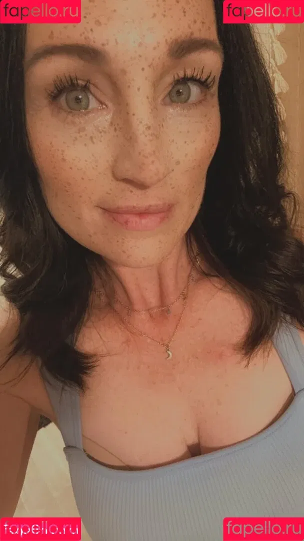 Rachel / lioness.in.the.rain / miss_in_tights / missintights / missinwolford Onlyfans Photo Gallery 