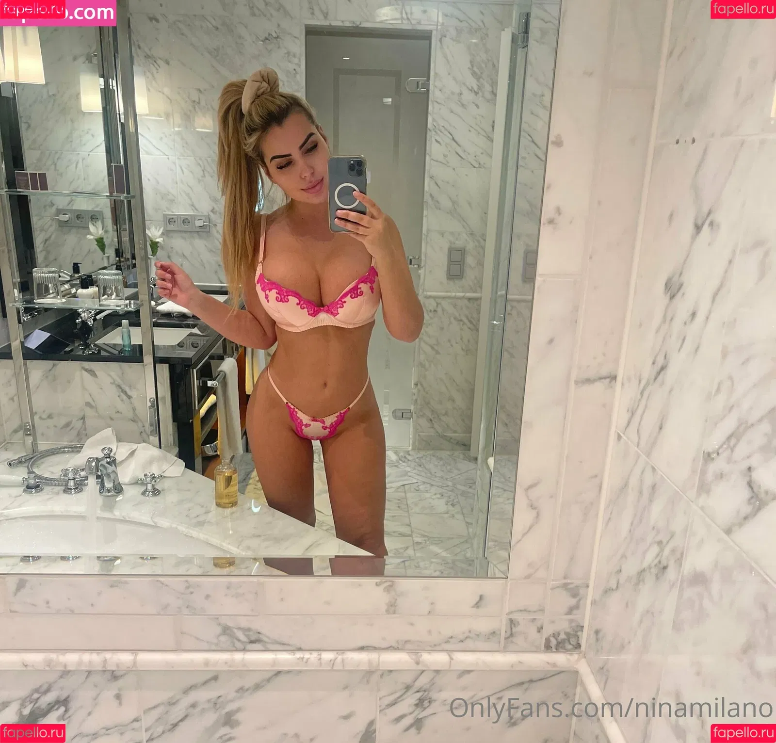 missmilanofficial / ninamilano Onlyfans Photo Gallery 