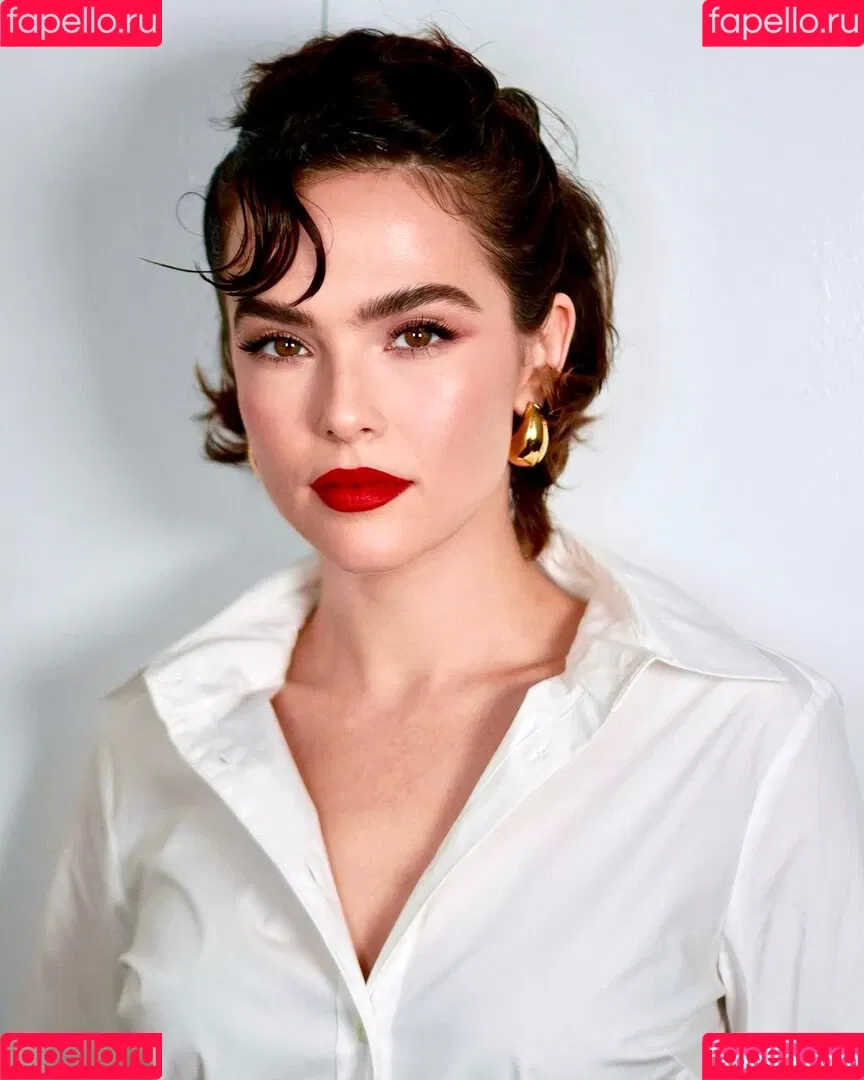 Zoey Deutch / zoeydeutch Onlyfans Photo Gallery 