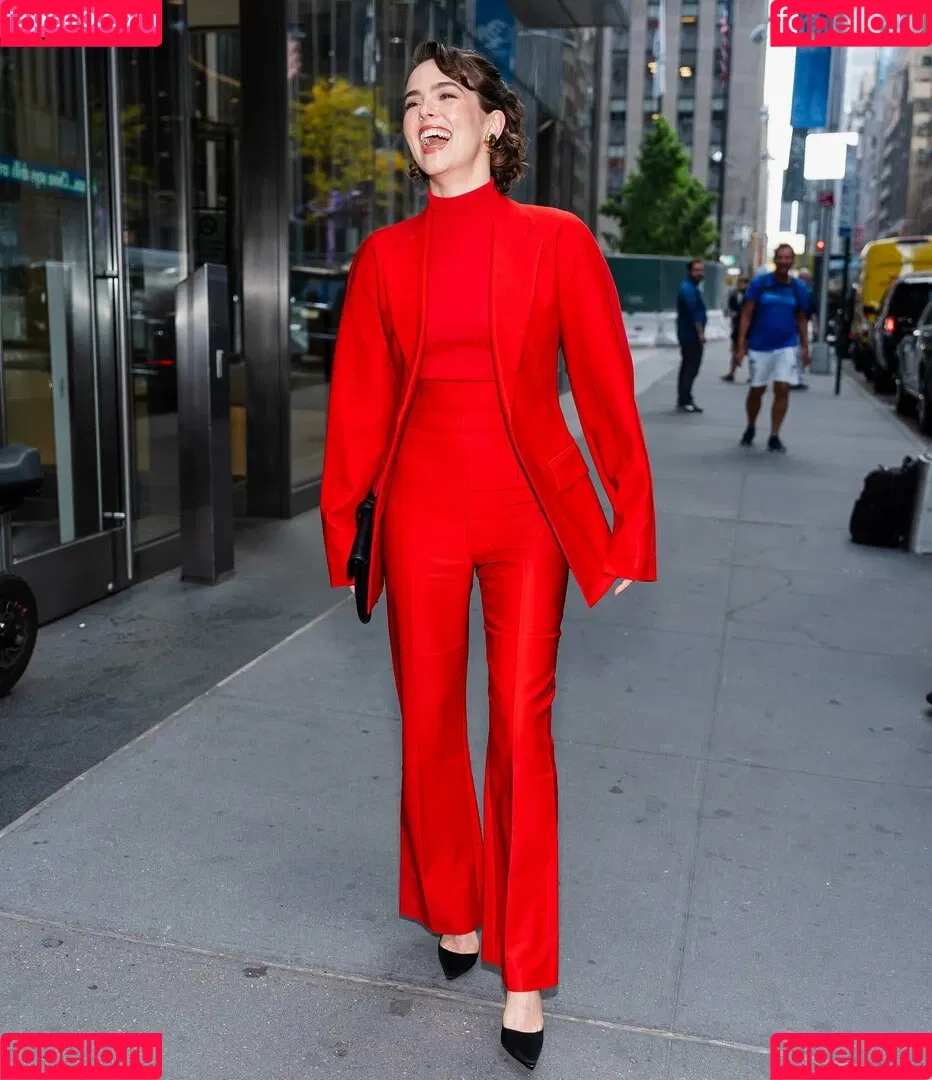 Zoey Deutch / zoeydeutch Onlyfans Photo Gallery 