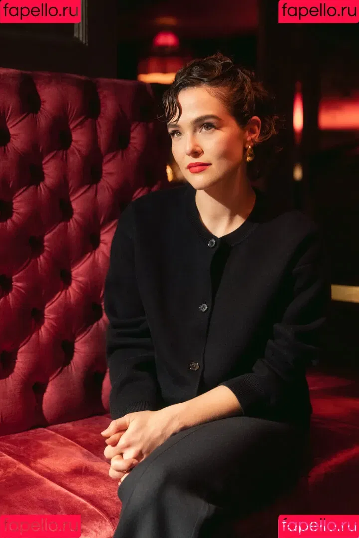 Zoey Deutch / zoeydeutch Onlyfans Photo Gallery 