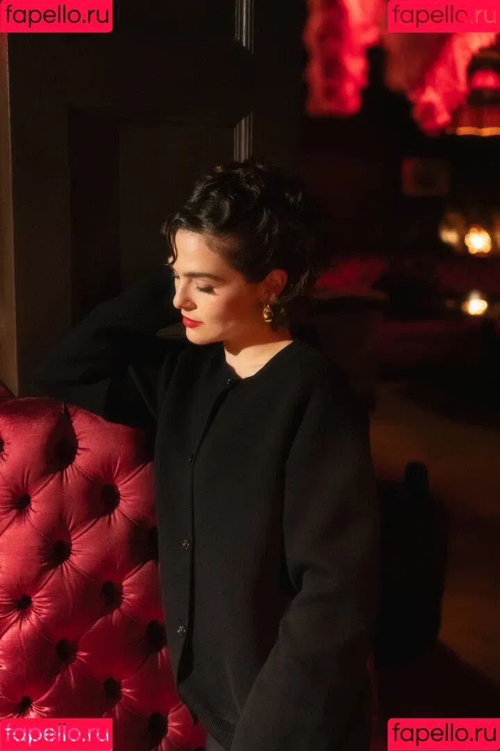 Zoey Deutch / zoeydeutch Onlyfans Photo Gallery 