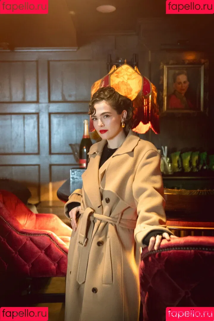 Zoey Deutch / zoeydeutch Onlyfans Photo Gallery 