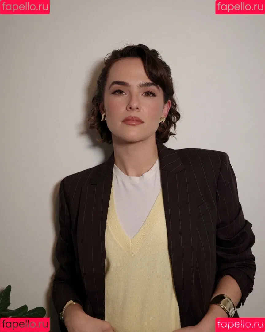 Zoey Deutch / zoeydeutch Onlyfans Photo Gallery 