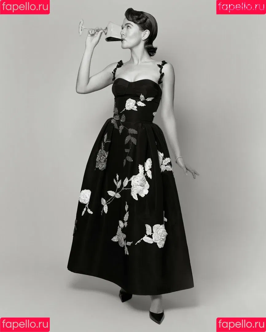 Zoey Deutch / zoeydeutch Onlyfans Photo Gallery 