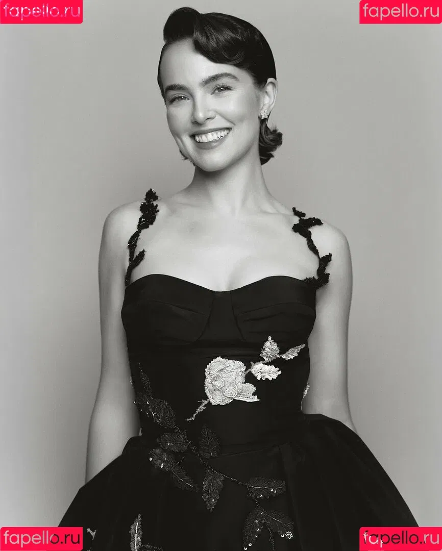 Zoey Deutch / zoeydeutch Onlyfans Photo Gallery 