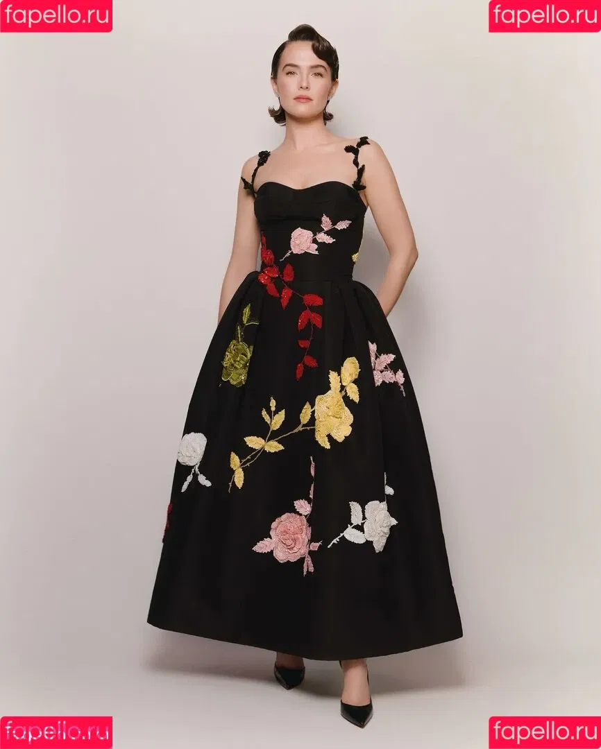 Zoey Deutch / zoeydeutch Onlyfans Photo Gallery 