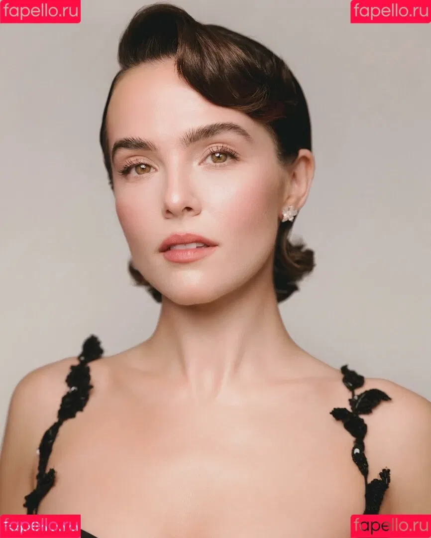 Zoey Deutch / zoeydeutch Onlyfans Photo Gallery 