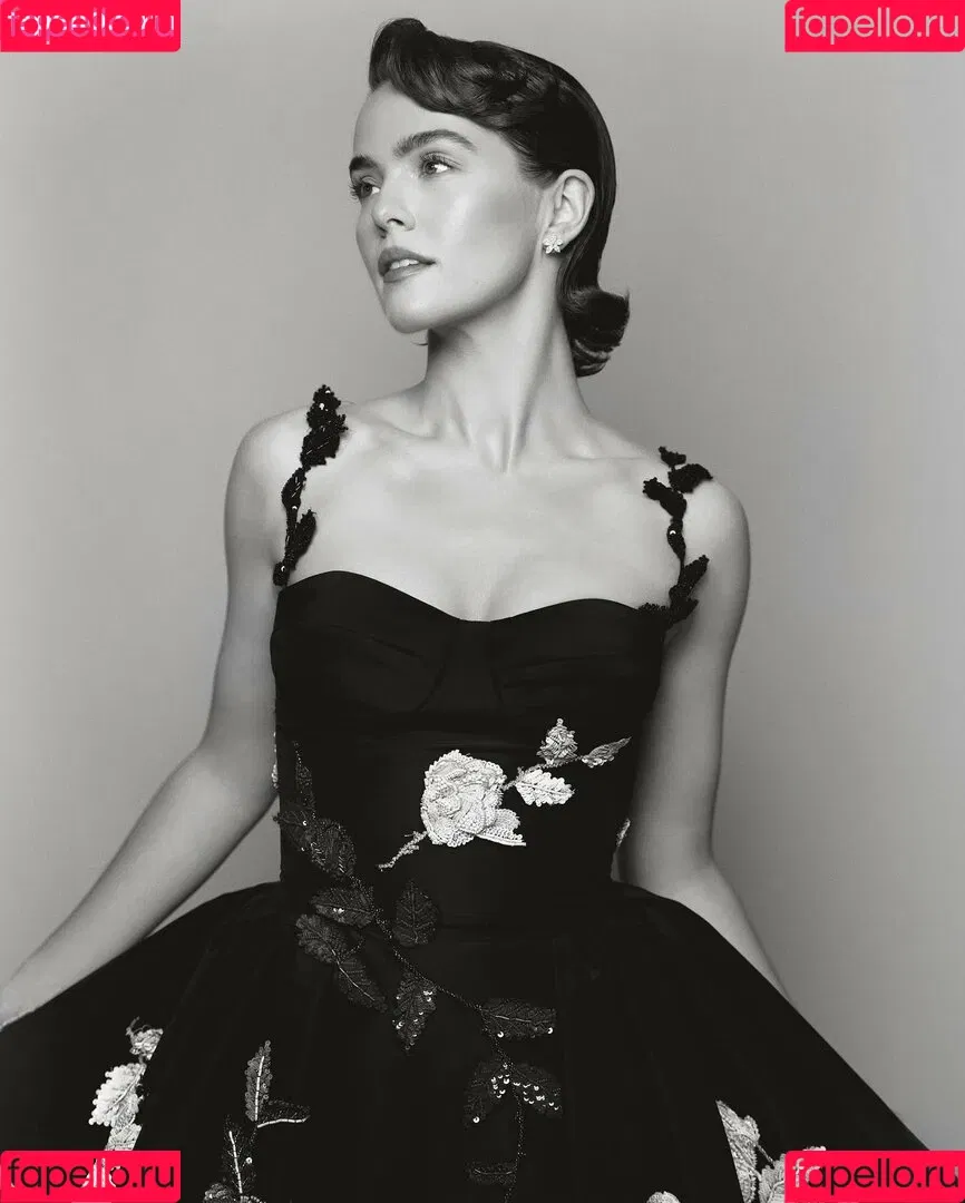 Zoey Deutch / zoeydeutch Onlyfans Photo Gallery 