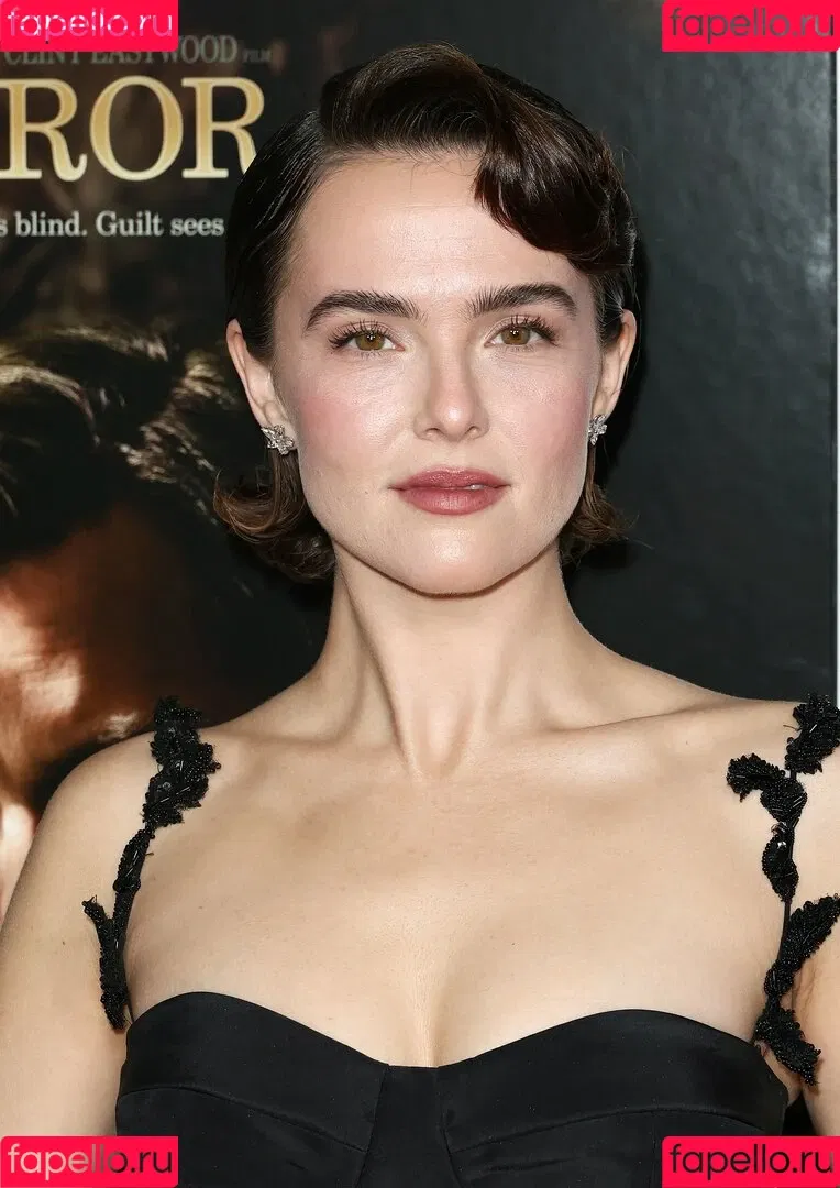 Zoey Deutch / zoeydeutch Onlyfans Photo Gallery 