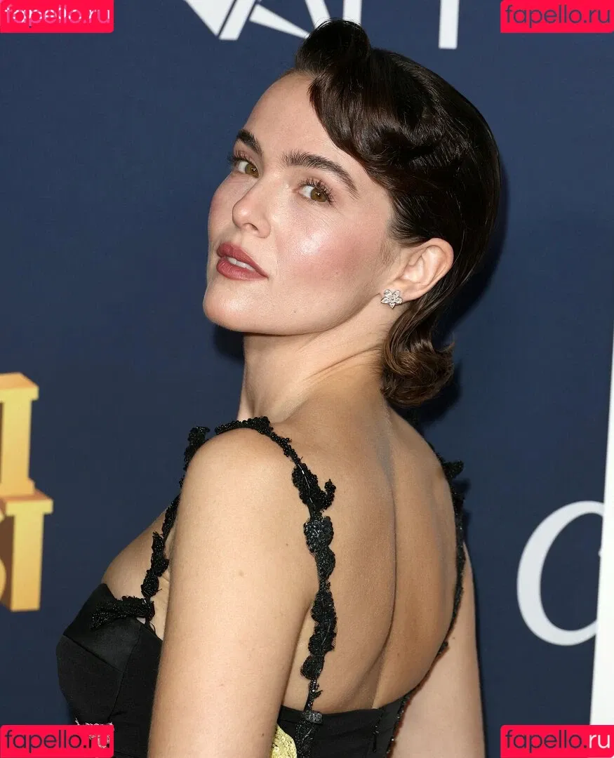 Zoey Deutch / zoeydeutch Onlyfans Photo Gallery 