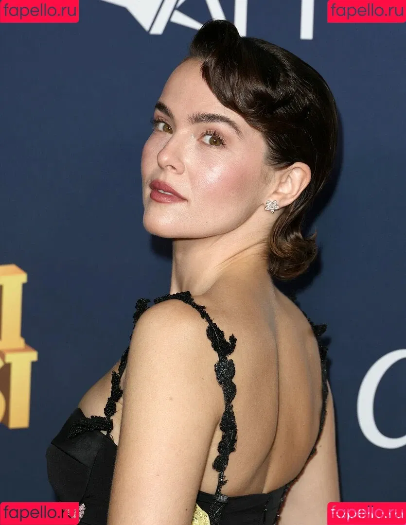 Zoey Deutch / zoeydeutch Onlyfans Photo Gallery 