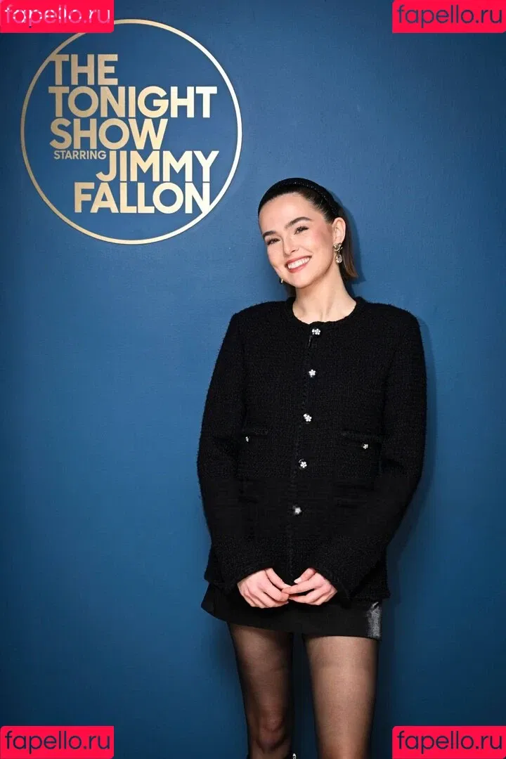 Zoey Deutch / zoeydeutch Onlyfans Photo Gallery 