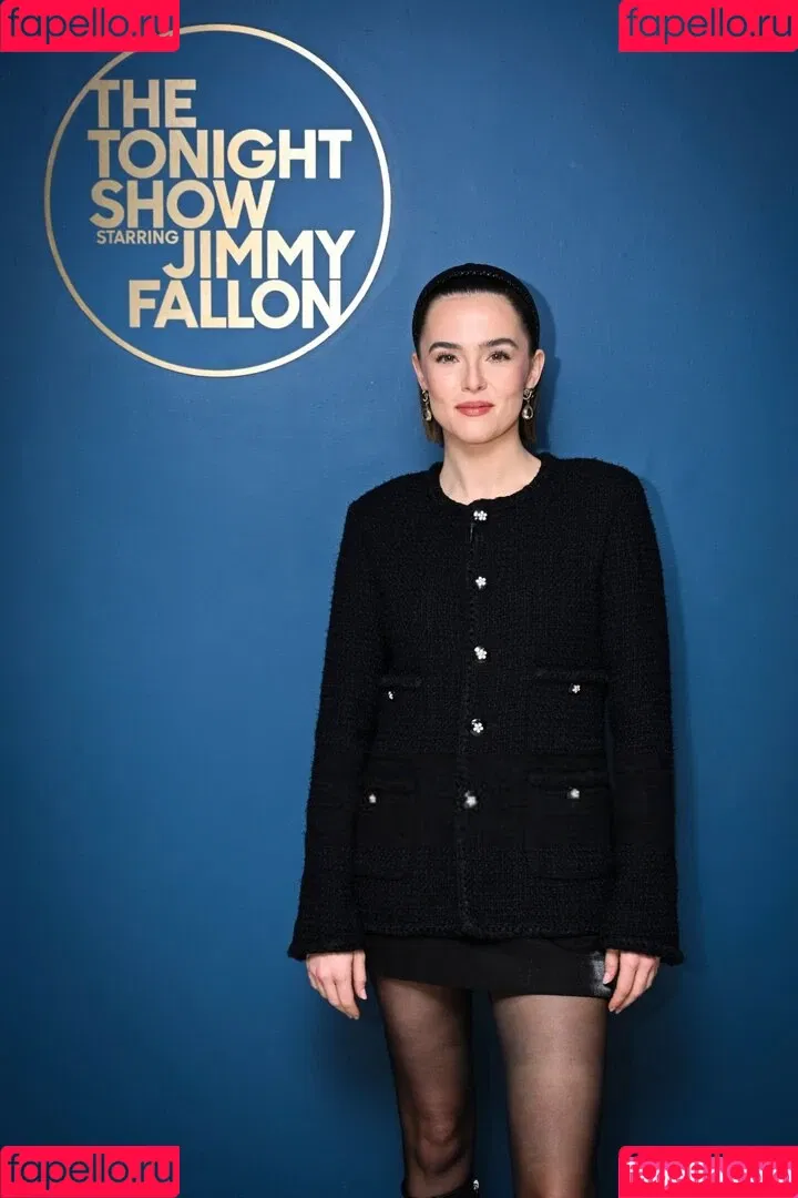 Zoey Deutch / zoeydeutch Onlyfans Photo Gallery 