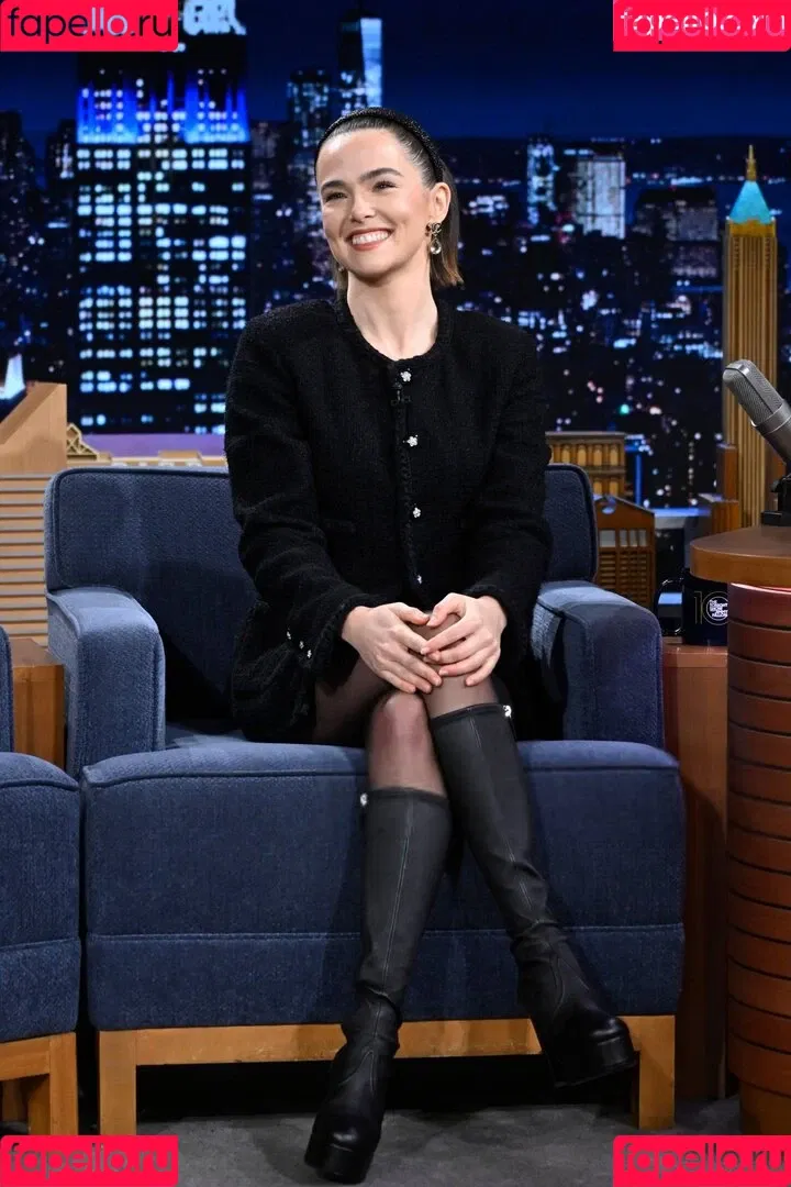 Zoey Deutch / zoeydeutch Onlyfans Photo Gallery 