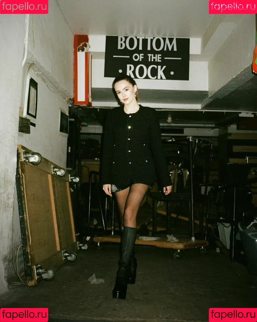 Zoey Deutch / zoeydeutch Onlyfans Photo Gallery 