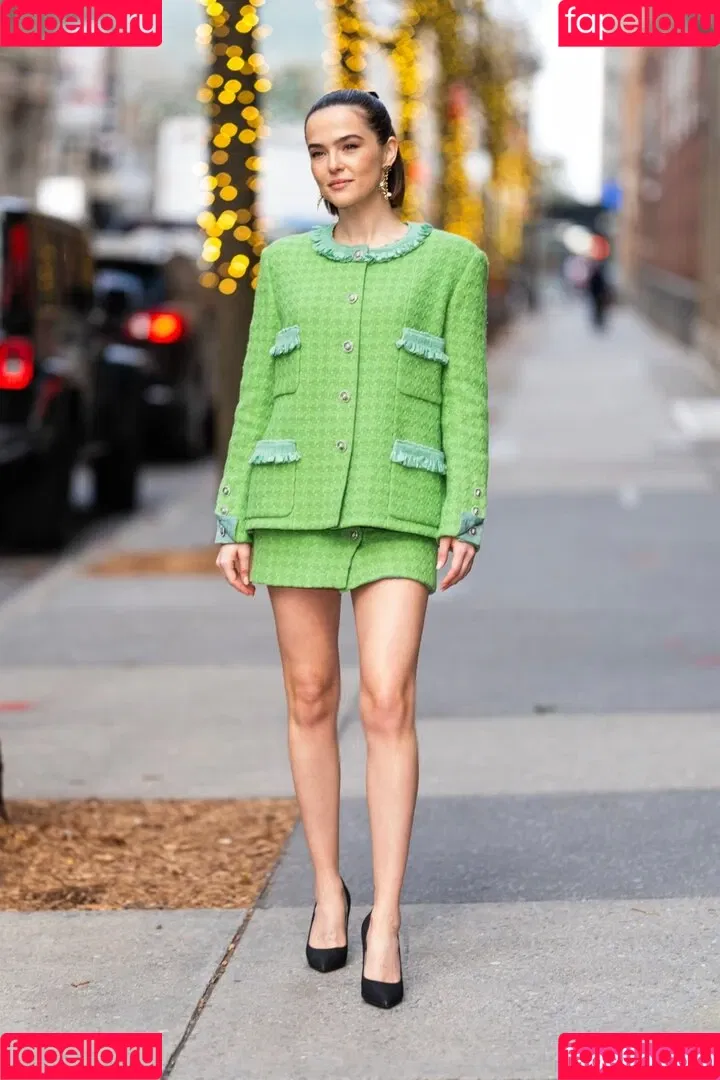 Zoey Deutch / zoeydeutch Onlyfans Photo Gallery 