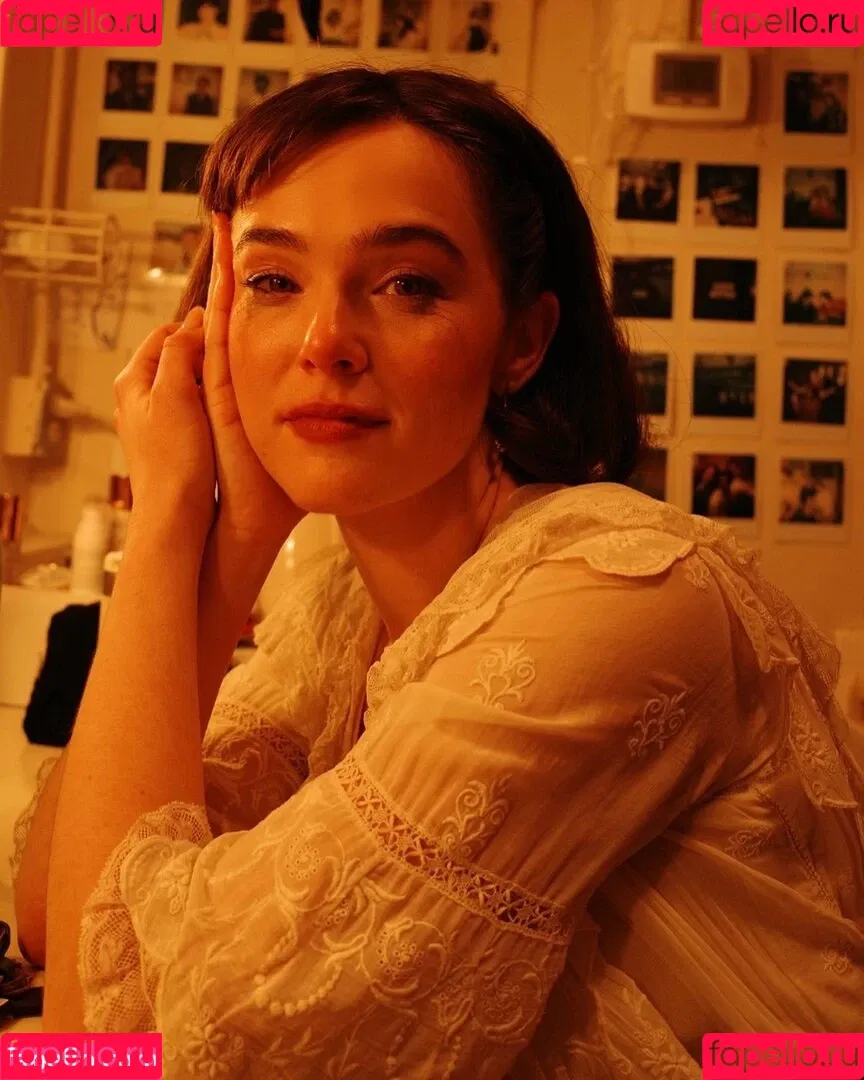 Zoey Deutch / zoeydeutch Onlyfans Photo Gallery 