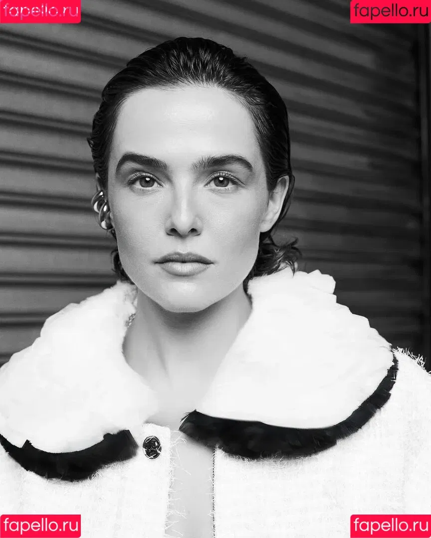 Zoey Deutch / zoeydeutch Onlyfans Photo Gallery 