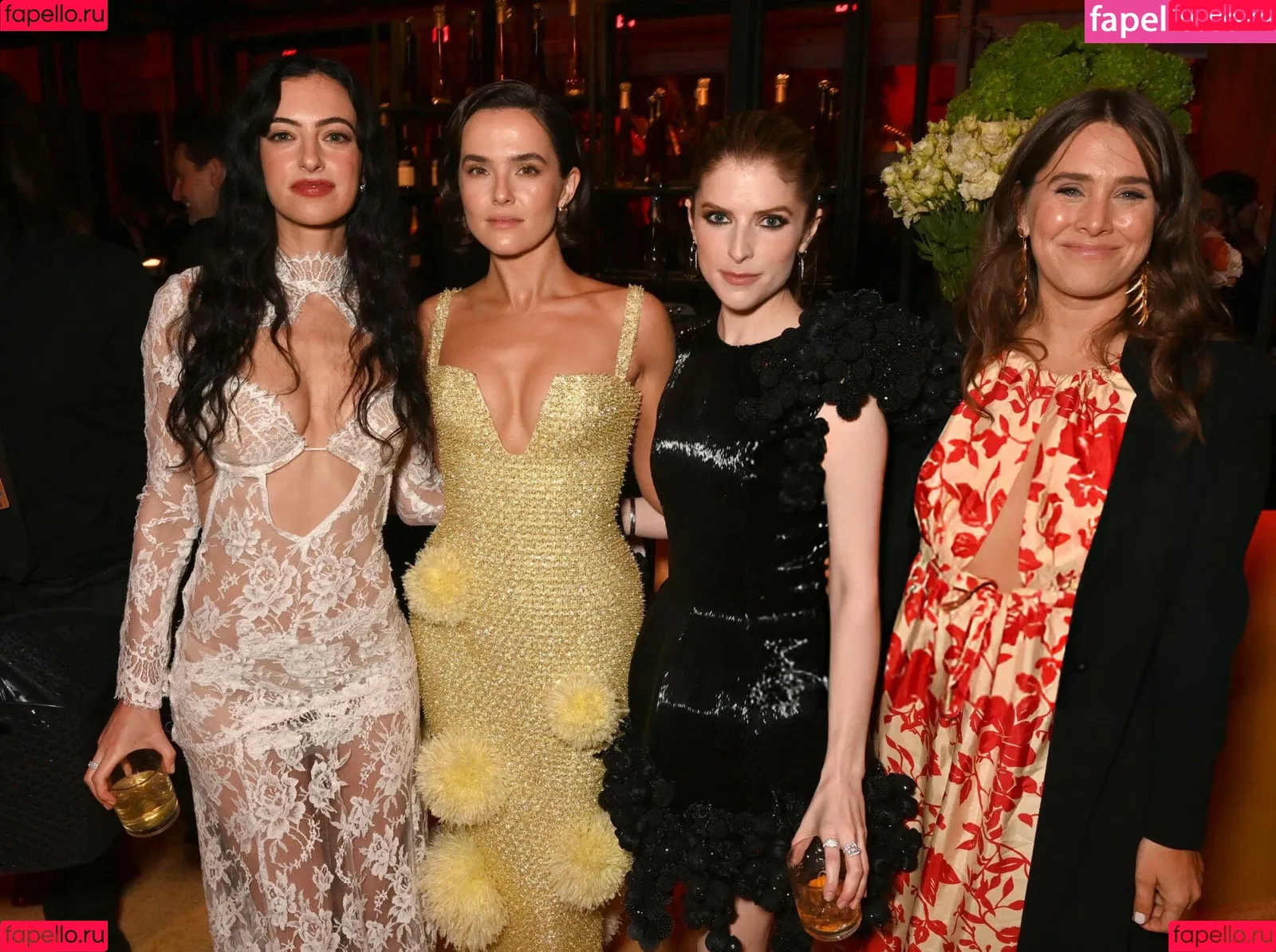 Zoey Deutch / zoeydeutch Onlyfans Photo Gallery 