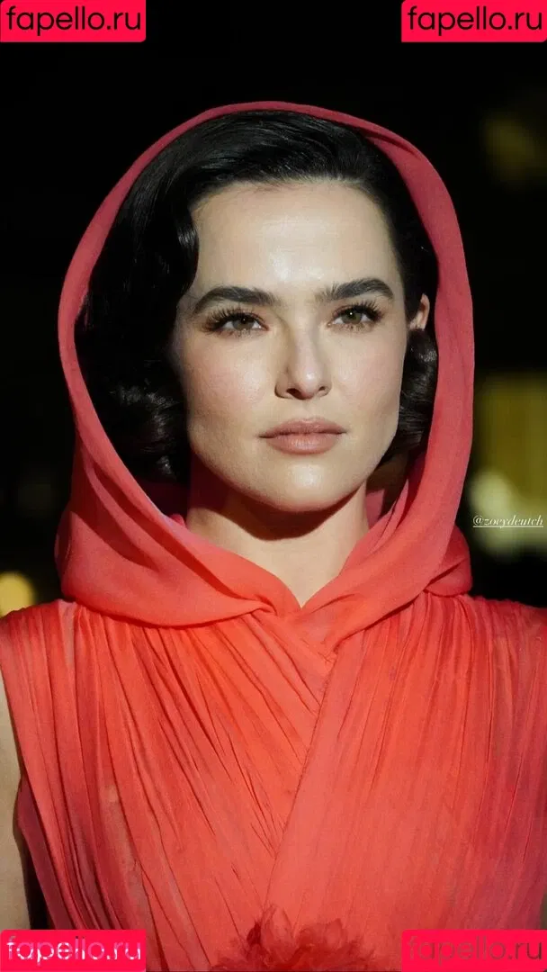 Zoey Deutch / zoeydeutch Onlyfans Photo Gallery 