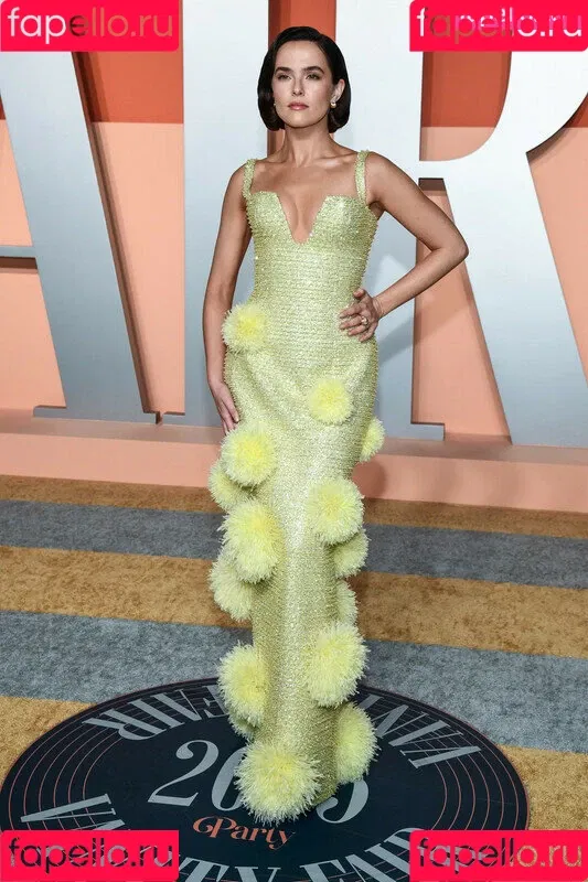 Zoey Deutch / zoeydeutch Onlyfans Photo Gallery 