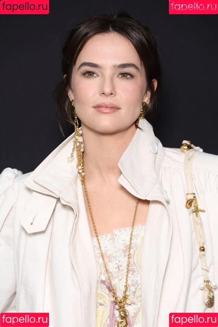 Zoey Deutch / zoeydeutch Onlyfans Photo Gallery 