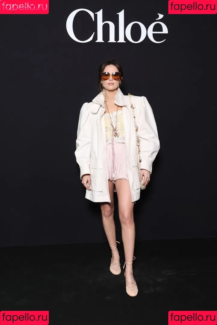 Zoey Deutch / zoeydeutch Onlyfans Photo Gallery 