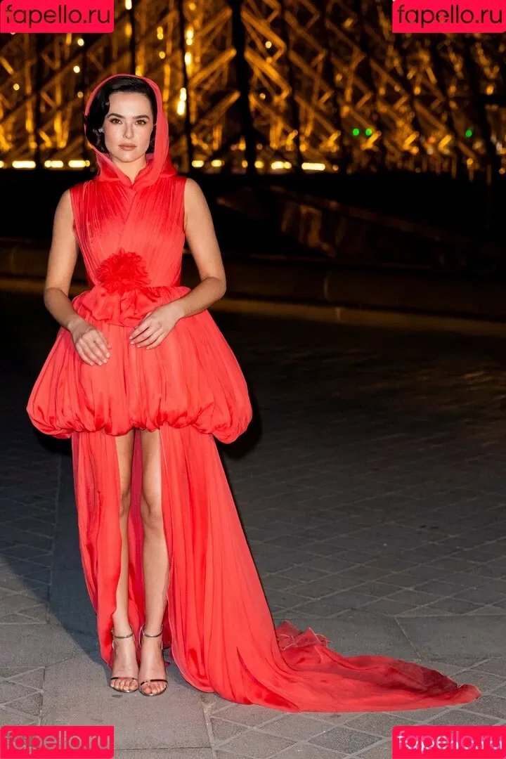 Zoey Deutch / zoeydeutch Onlyfans Photo Gallery 