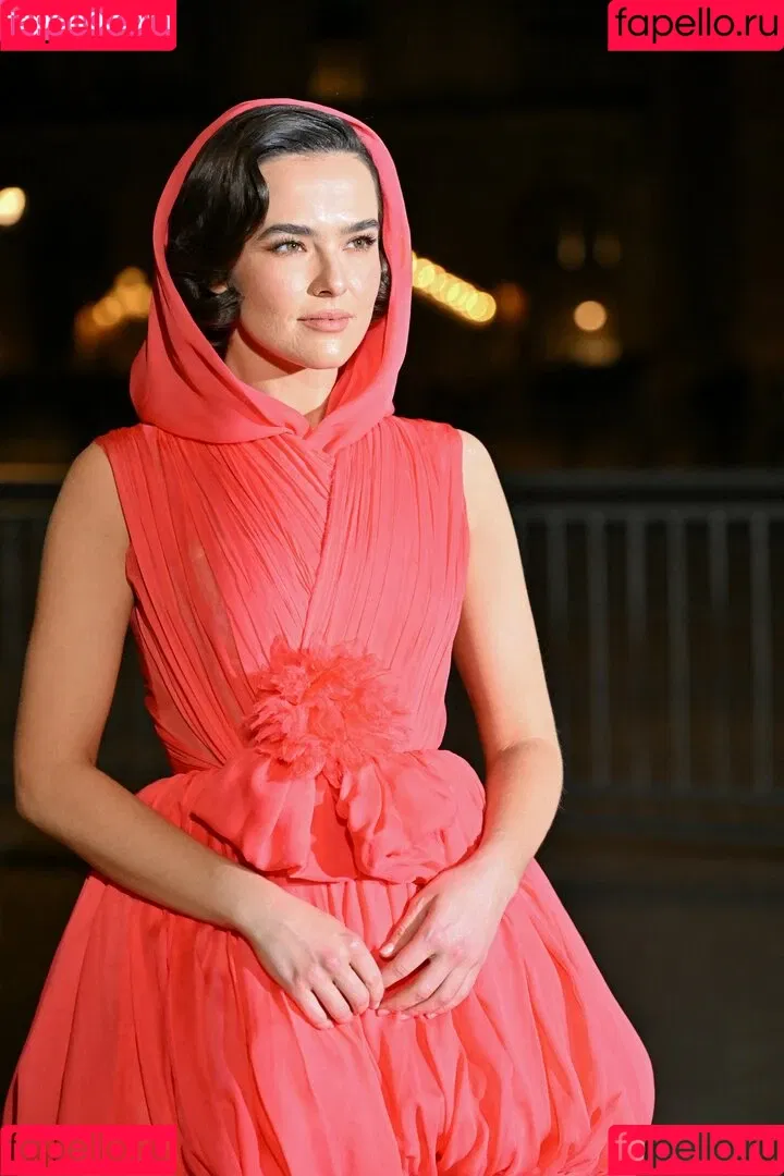 Zoey Deutch / zoeydeutch Onlyfans Photo Gallery 