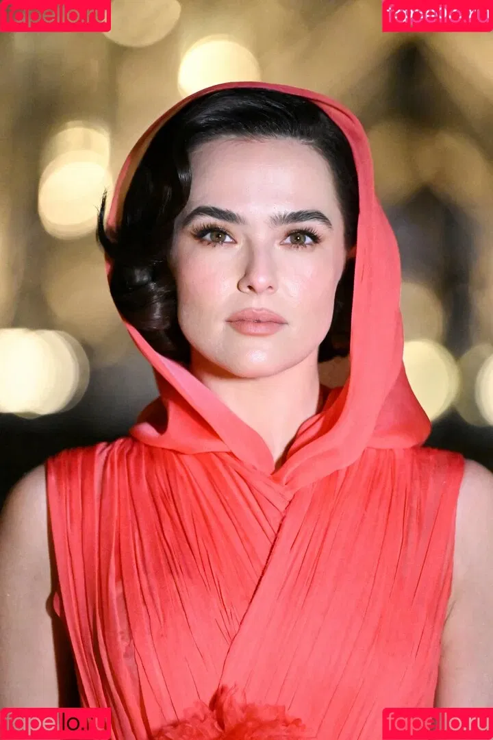 Zoey Deutch / zoeydeutch Onlyfans Photo Gallery 