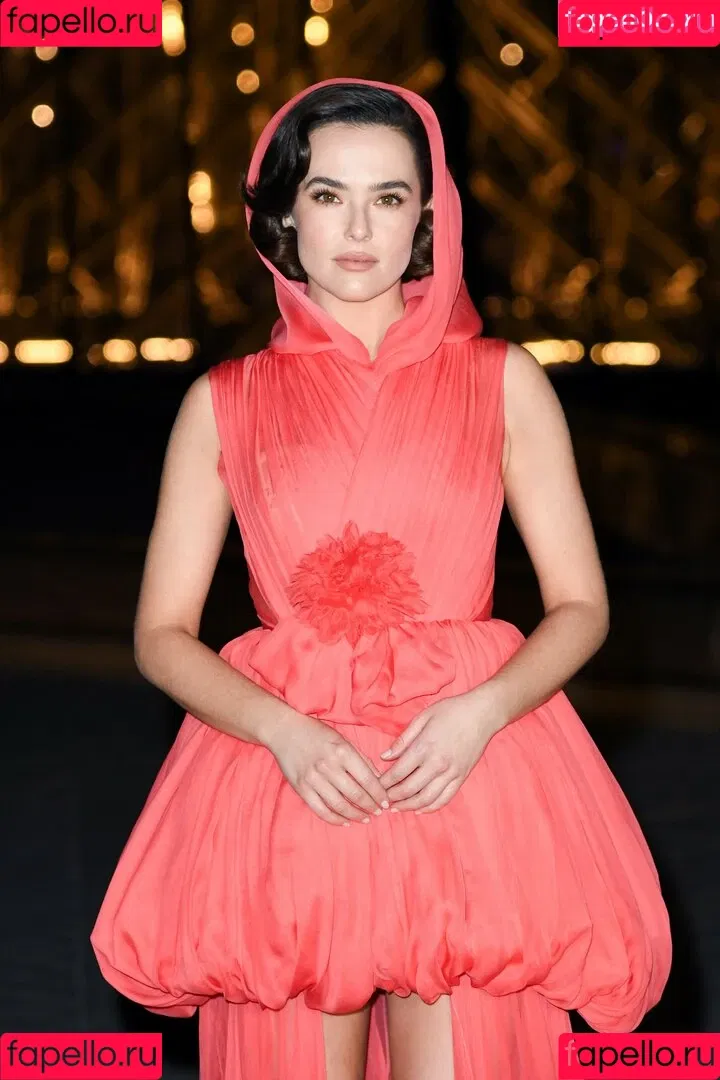 Zoey Deutch / zoeydeutch Onlyfans Photo Gallery 