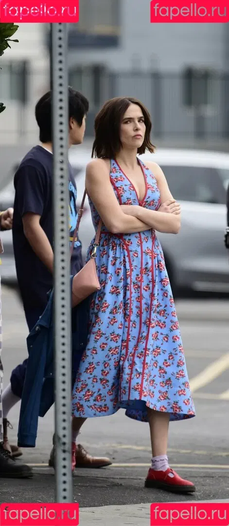 Zoey Deutch / zoeydeutch Onlyfans Photo Gallery 