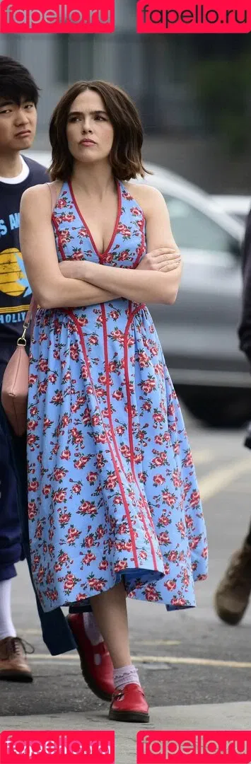 Zoey Deutch / zoeydeutch Onlyfans Photo Gallery 