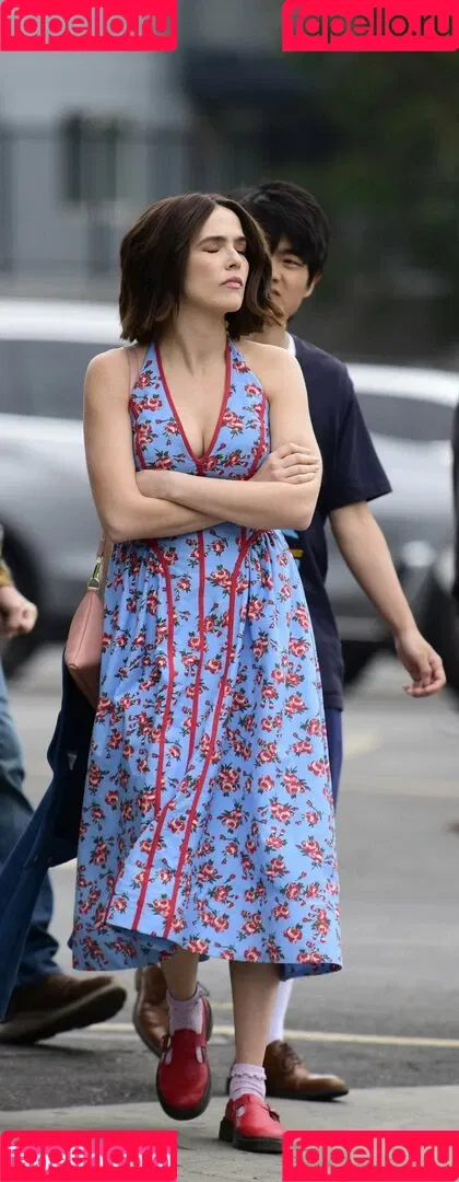 Zoey Deutch / zoeydeutch Onlyfans Photo Gallery 