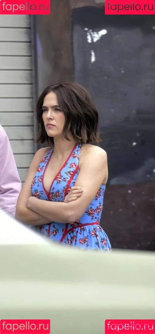 Zoey Deutch / zoeydeutch Onlyfans Photo Gallery 